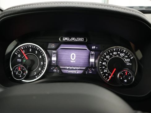 Used 2021 RAM 1500 Laramie AWD/4WD image 10