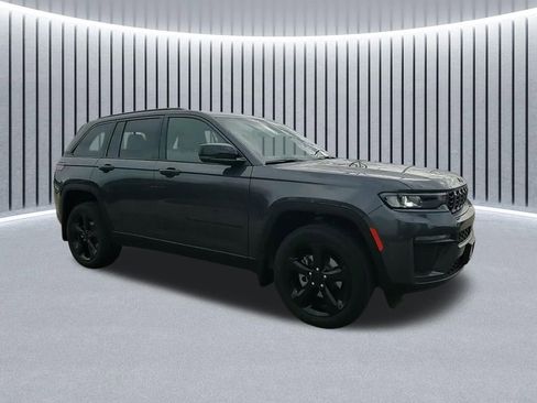 New 2026 Jeep Grand Cherokee Limited image 2