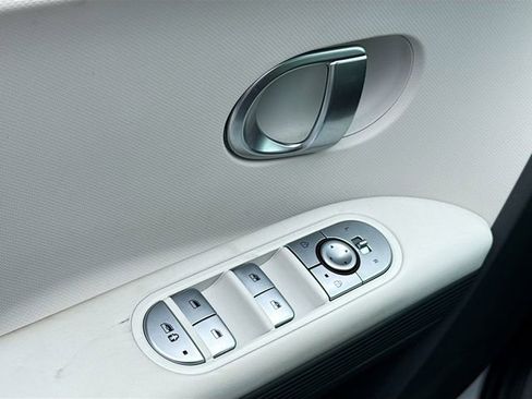 Certified 2024 Hyundai Ioniq 5 SEL RWD image 6