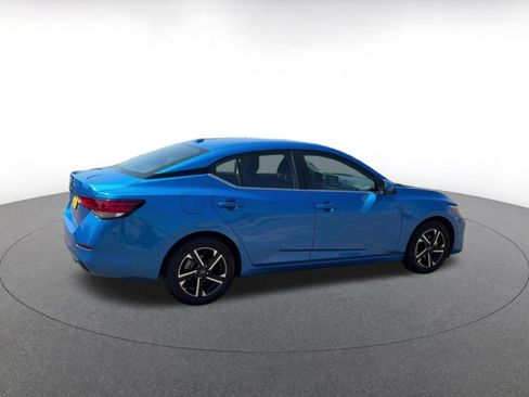 Used 2025 Nissan Sentra SV FWD image 12