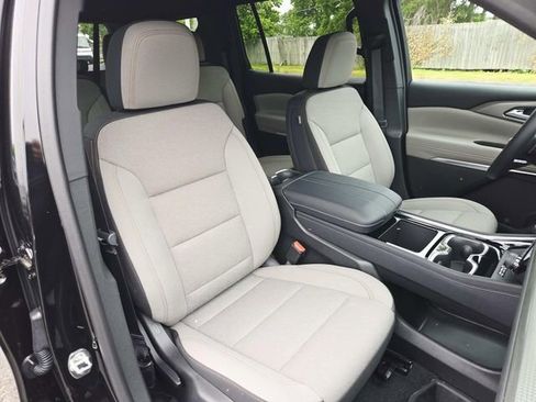 New 2026 Chevrolet Traverse LT w/ LPO, Floor Liner Package AWD/4WD image 14