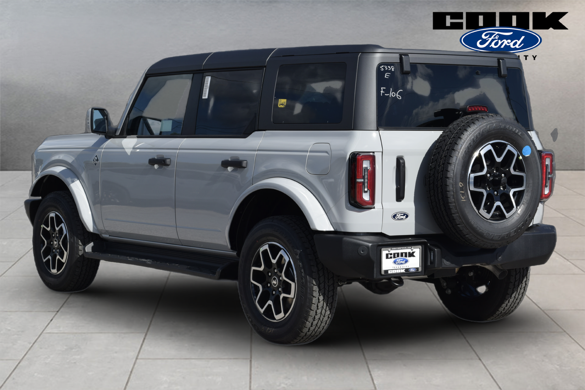 New 2026 Ford Bronco Outer Banks AWD/4WD image 4