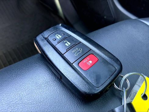 Used 2020 Toyota RAV4 XSE AWD/4WD image 15