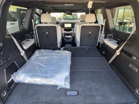 New 2026 Jeep Grand Wagoneer 2WD w/ Premium Group I image 14