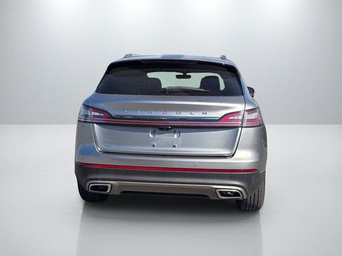 Used 2022 Lincoln Nautilus Reserve w/ Equipment Group 201A image 6