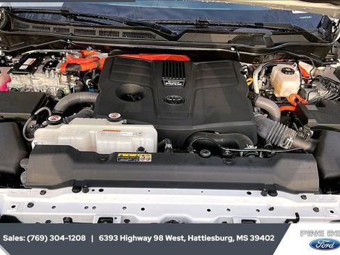 Used 2022 Toyota Tundra Limited image 8