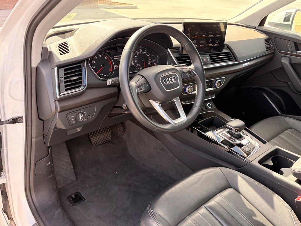 Used 2023 Audi Q5 2.0T Premium w/ Convenience Package AWD/4WD image 13