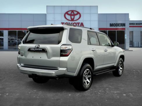 Used 2024 Toyota 4Runner TRD Off-Road Premium AWD/4WD image 6