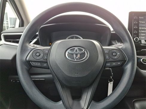 Used 2021 Toyota Corolla LE w/ Carpet Mat Package (TMS) image 20