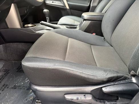 Used 2014 Toyota RAV4 LE FWD image 12