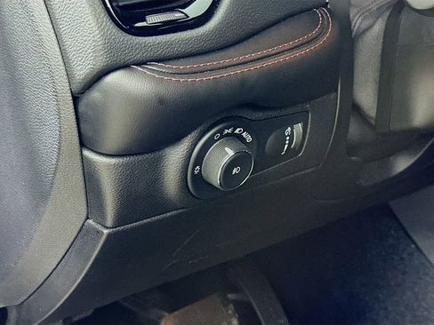 Used 2021 Dodge Durango R/T w/ Blacktop Package RWD image 17