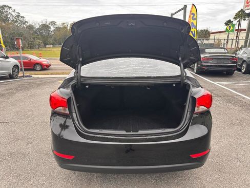 Used 2016 Hyundai Elantra SE image 15