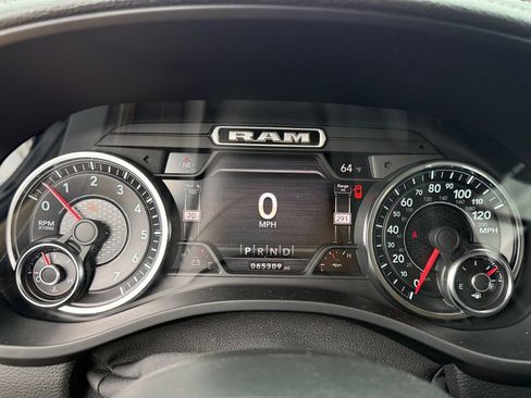 Used 2020 RAM 1500 Laramie AWD/4WD image 12