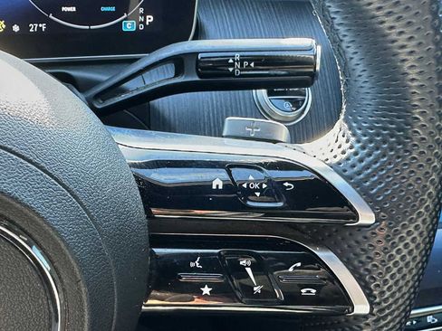 Used 2023 Mercedes-Benz C 300 4MATIC Sedan image 33