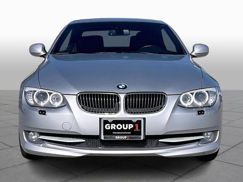 Used 2012 BMW 328i Convertible image 3