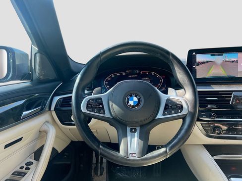 Used 2023 BMW M550i xDrive w/ Dynamic Handling Package AWD/4WD image 24