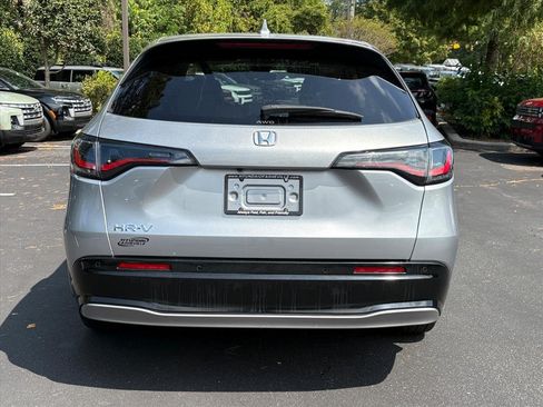 Used 2024 Honda HR-V EX-L image 4