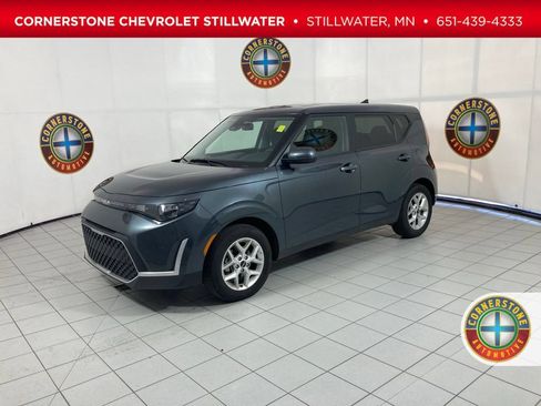 Used 2025 Kia Soul LX w/ LX Technology Package FWD image 1