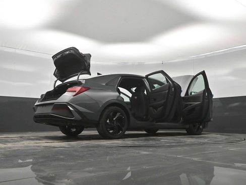 New 2026 Hyundai Elantra SEL Sport FWD image 44