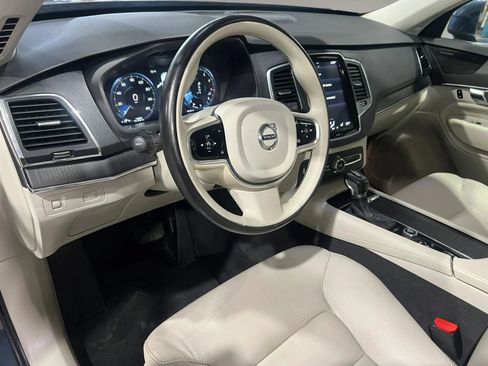 Used 2020 Volvo XC90 T5 Momentum AWD/4WD image 14