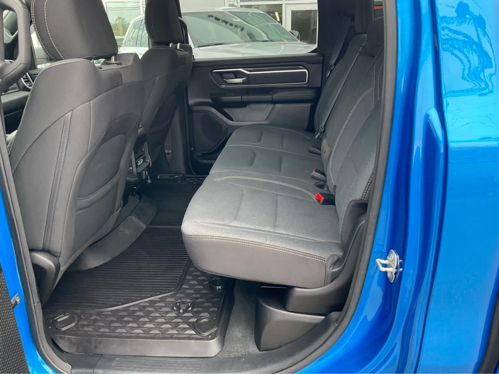 Used 2022 RAM 1500 Big Horn AWD/4WD image 16
