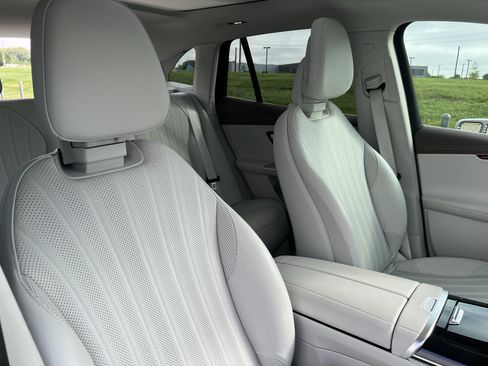 Used 2023 Mercedes-Benz EQE 350+ SUV image 35