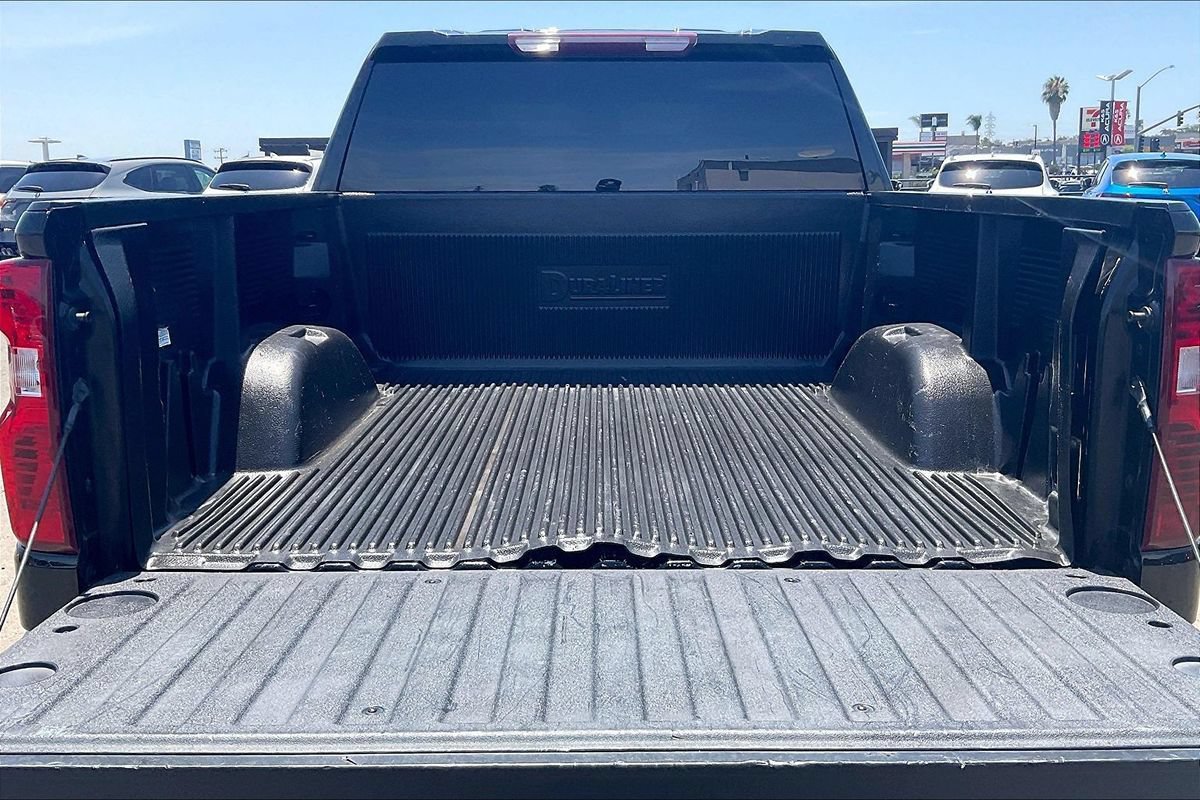 Used 2023 Chevrolet Silverado 1500 LT RWD image 35