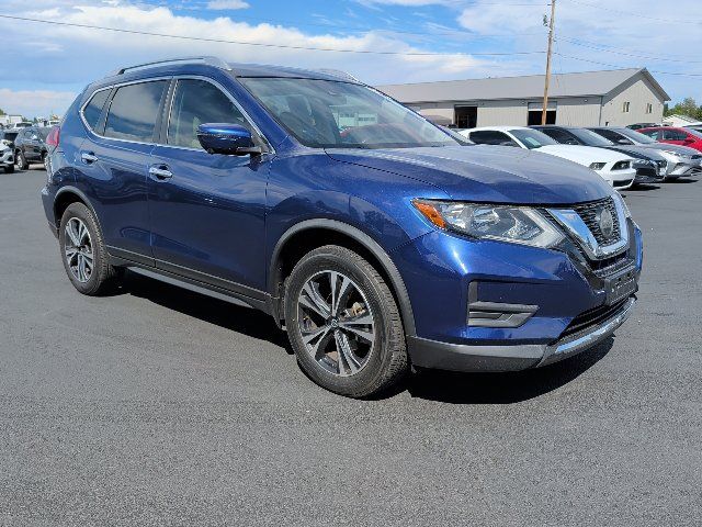 Used 2020 Nissan Rogue SV w/ Premium Package FWD image 2