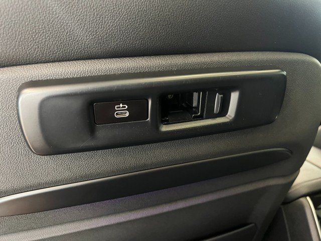 Used 2019 BMW X5 xDrive40i w/ M Sport Package AWD/4WD image 33