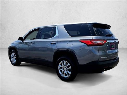 Certified 2018 Chevrolet Traverse LS w/ LPO, Black Accent Package FWD image 6