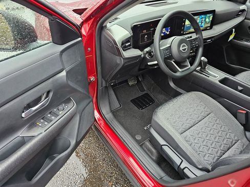 New 2026 Nissan Kicks SV w/ SV Premium Package image 9