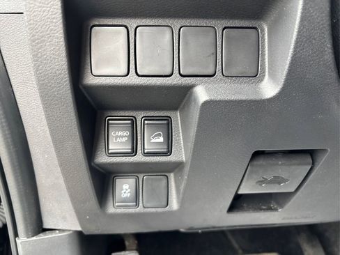 Used 2022 Nissan Frontier SV image 34