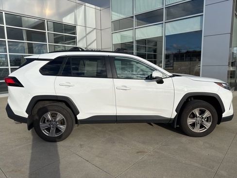 Used 2024 Toyota RAV4 XLE image 8