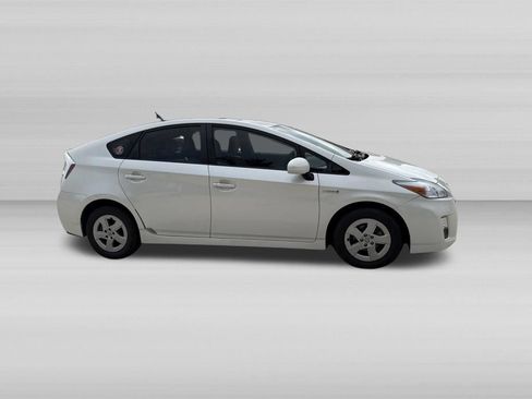 Used 2011 Toyota Prius Two FWD image 3