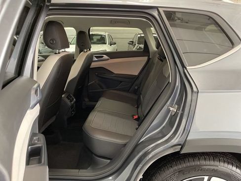 New 2025 Volkswagen Taos SE AWD/4WD image 8