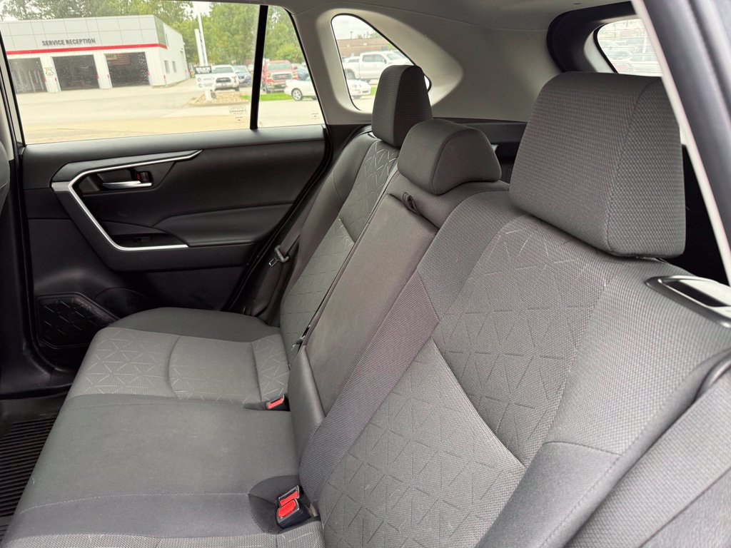 Used 2024 Toyota RAV4 XLE w/ Convenience Package AWD/4WD image 7