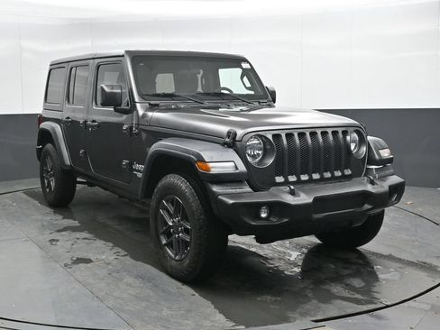 Used 2020 Jeep Wrangler Unlimited Sport AWD/4WD image 5