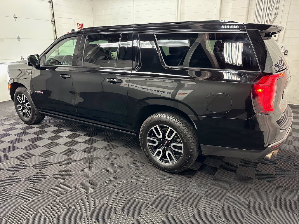 Used 2023 GMC Yukon XL AT4 w/ AT4 Premium Package AWD/4WD image 6