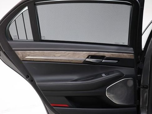 Used 2021 Genesis G90 3.3T Premium RWD image 36
