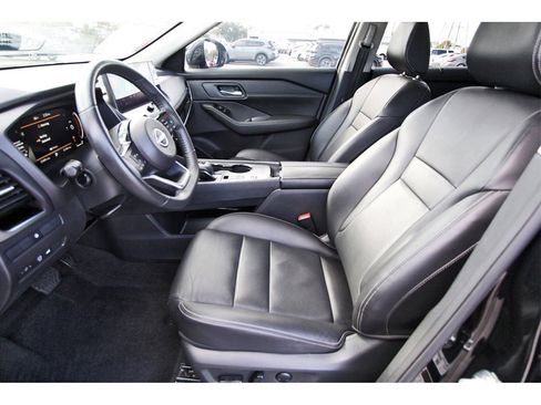 Certified 2024 Nissan Rogue SL w/ SL Premium Package image 6