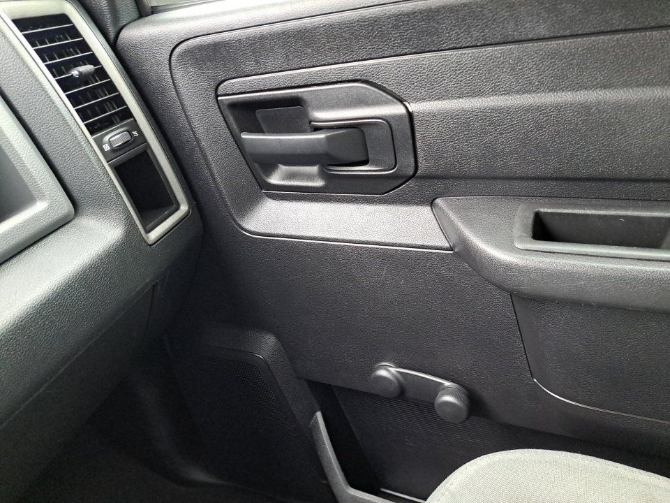 Used 2016 RAM 1500 Tradesman w/ Chrome Appearance Group RWD image 35
