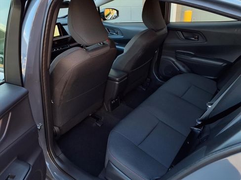 Certified 2025 Toyota Prius Plug-In Hybrid image 18