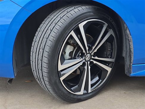 Used 2020 Nissan Sentra SR w/ Lighting Package image 27