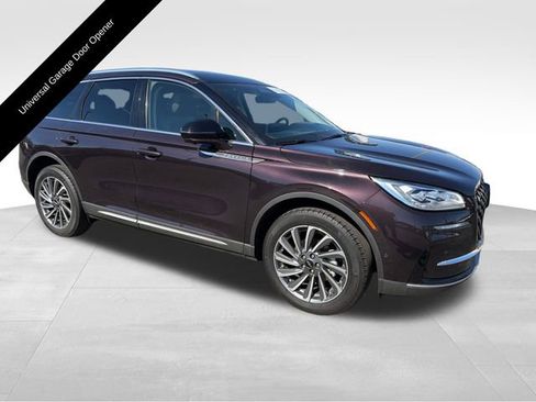 Used 2023 Lincoln Corsair Reserve w/ Equipment Group 202A image 11