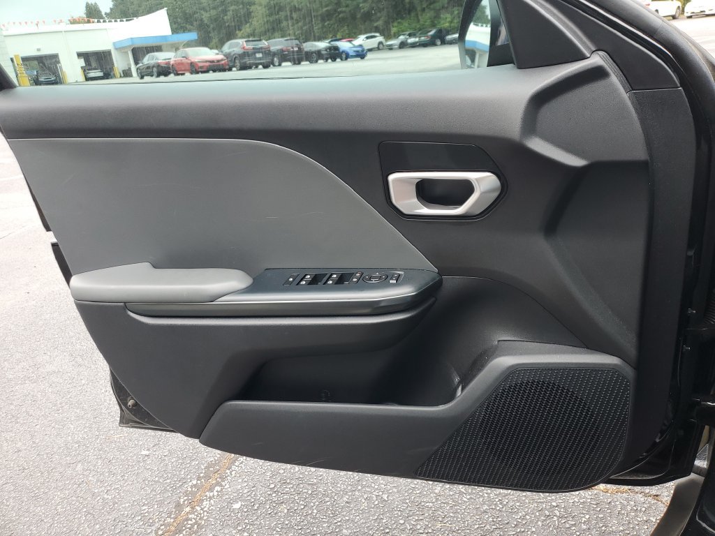 Used 2025 Kia K4 FWD image 31