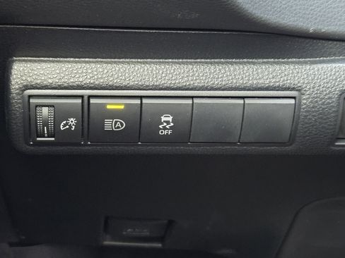 Used 2025 Toyota Corolla SE image 25