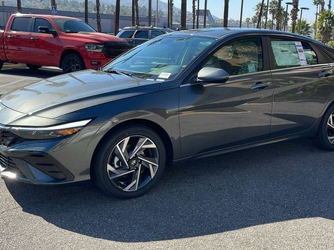New 2026 Hyundai Elantra Limited image 10