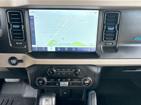 Used 2023 Ford Bronco Wildtrak AWD/4WD image 24