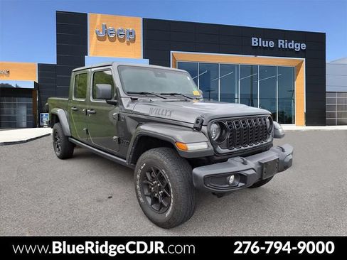 Used 2024 Jeep Gladiator Sport AWD/4WD image 1