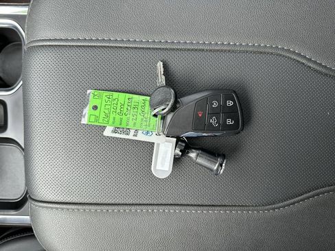 Used 2023 GMC Sierra 1500 SLT w/ SLT Premium Package image 22